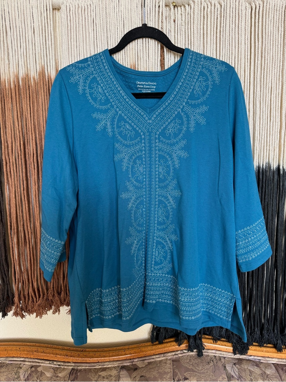 Blue Draper’s & Damon’s shimmer embroidered 3/4 sleeve top with a v-neck